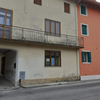 APPARTAMENTO SU 3 PIANI 150 MQ