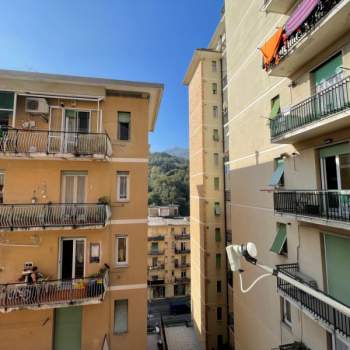 Appartamento in vendita a Campomorone (Genova)