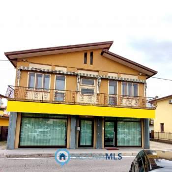 Negozio in vendita a Albignasego (Padova)