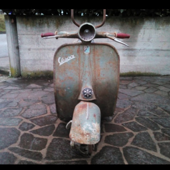 Cerco vecchia vespa