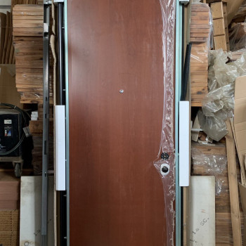 Porta blindata in ciliegio