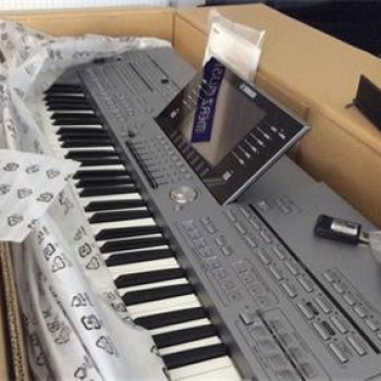 Vendo sintetizzatore tastiera Yamaha Tyros 5 76 tasti